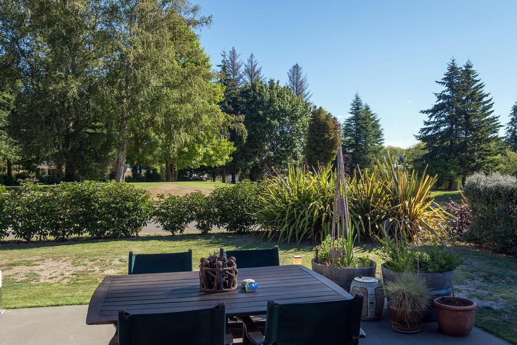 Lupin Lodge Bed & Breakfast Taupo Dış mekan fotoğraf