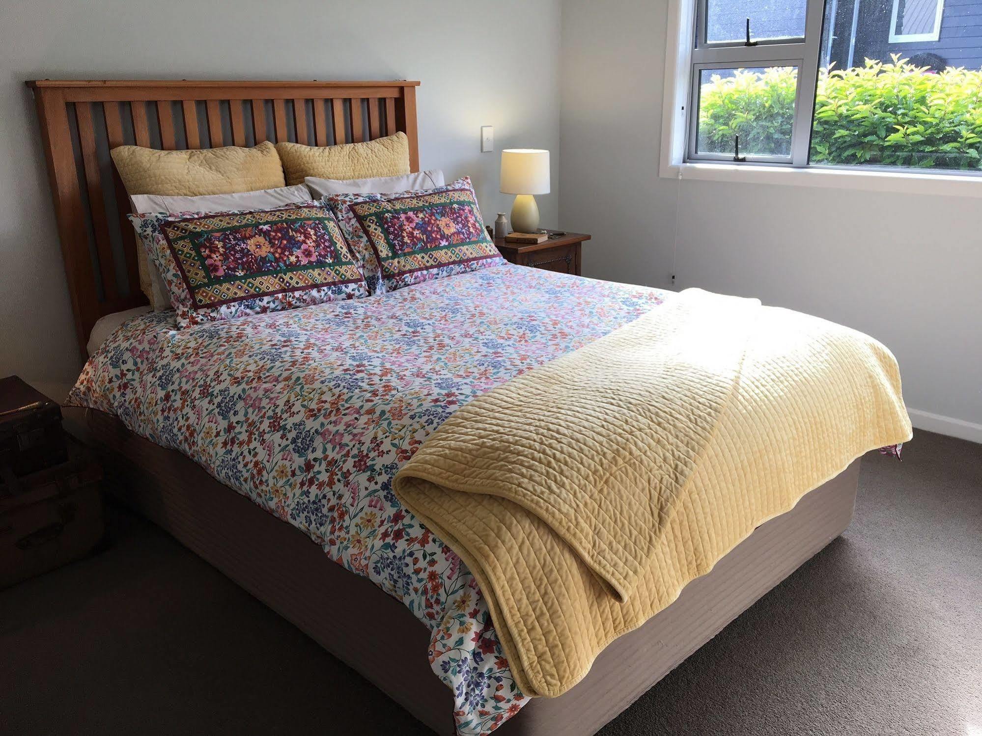 Lupin Lodge Bed & Breakfast Taupo Dış mekan fotoğraf